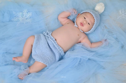 安阳宝宝揉眼睛的7种原因